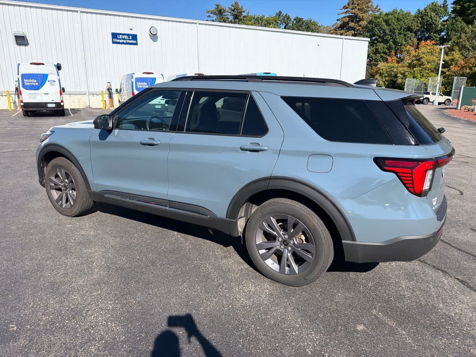 Used 2025 Ford Explorer Active w/ Active Comfort Package AWD/4WD image 9