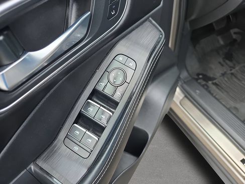 Used 2021 Nissan Rogue Platinum AWD/4WD image 18
