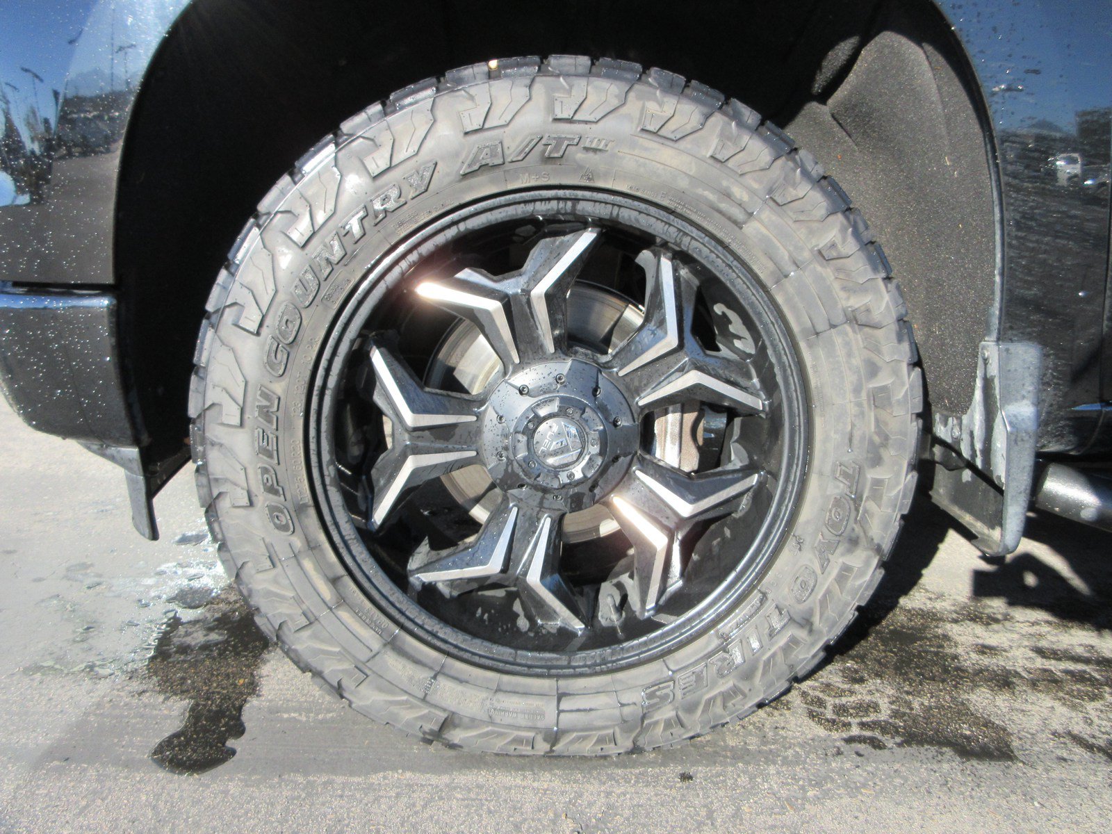 Used 2022 Chevrolet Silverado 1500 RST AWD/4WD image 19