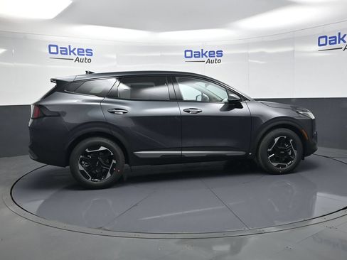 New 2027 Kia Sportage S FWD image 8