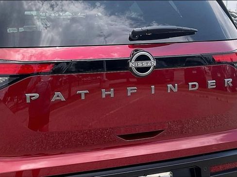 New 2026 Nissan Pathfinder SV FWD image 9