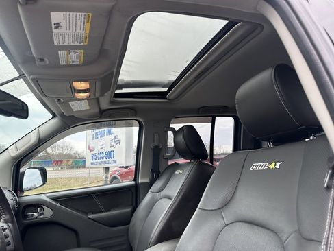 Used 2019 Nissan Frontier PRO-4X w/ Pro-4x Luxury Package image 15