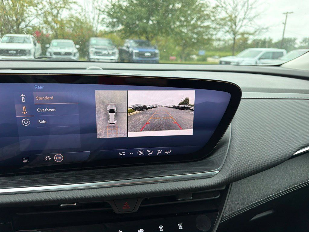 Used 2024 Buick Envision Preferred AWD/4WD image 9