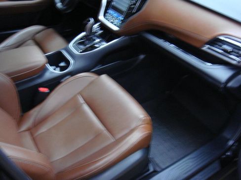 Used 2023 Subaru Outback Touring XT AWD/4WD image 19