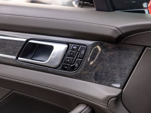 Used 2019 Porsche Panamera GTS image 39