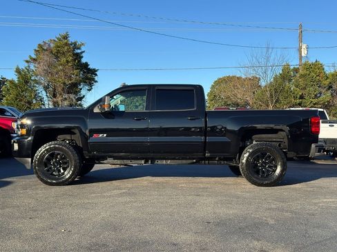 Used 2019 Chevrolet Silverado 2500 LTZ w/ Duramax Plus Package image 8
