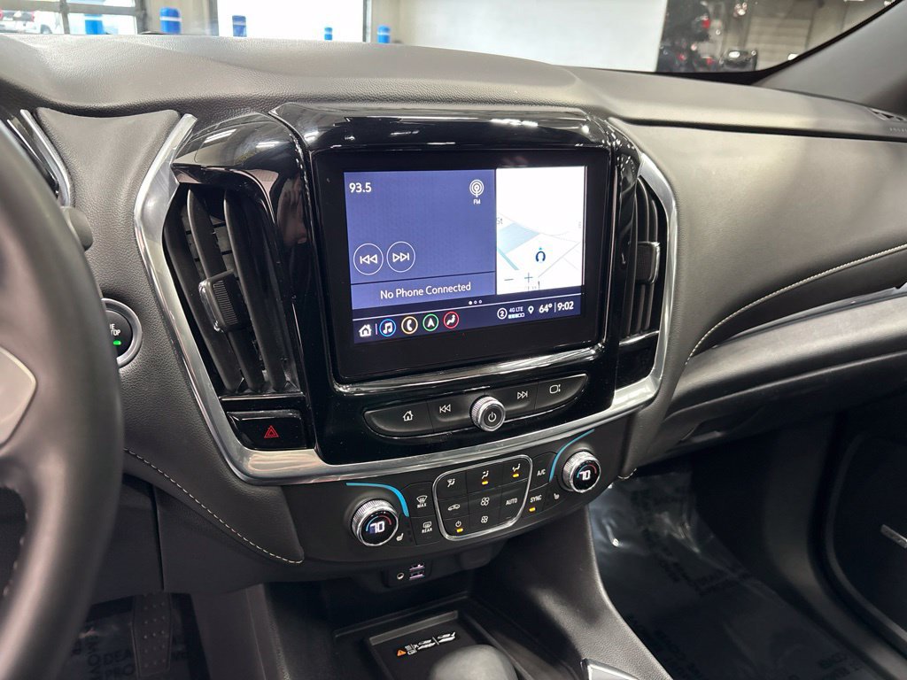 Used 2023 Chevrolet Traverse LT w/ LT Premium Package AWD/4WD image 18