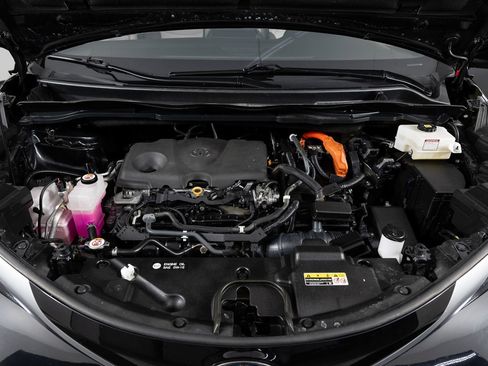 Used 2022 Toyota Sienna XSE w/ XSE Plus Package image 43