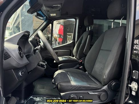 Used 2020 Mercedes-Benz Sprinter 3500 image 23