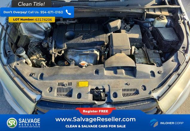 Used 2016 Toyota Highlander LE FWD image 15