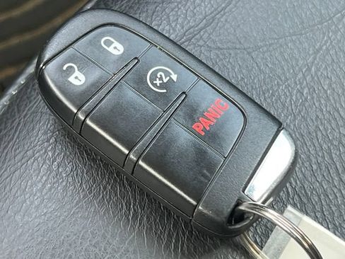 Used 2020 Jeep Renegade Limited w/ Safety and Security Group AWD/4WD image 12