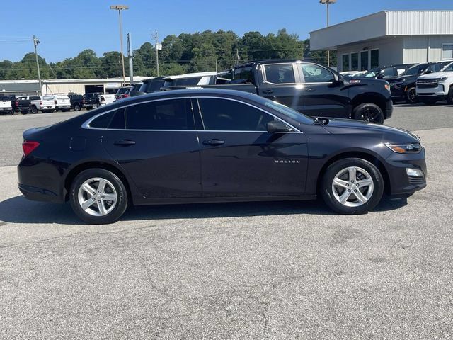 Used 2023 Chevrolet Malibu LS FWD image 2