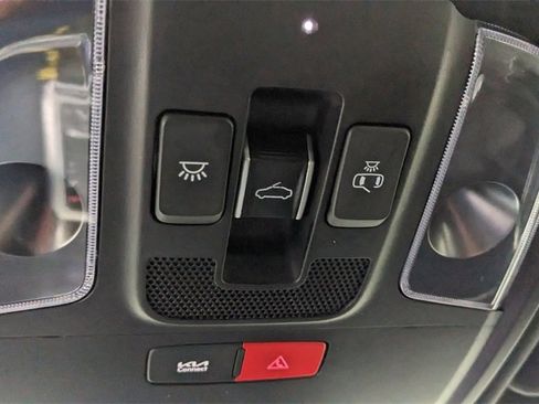 Used 2023 Kia Stinger GT2 image 34