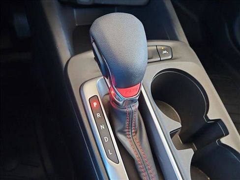 Used 2024 Chevrolet Trax RS FWD image 12
