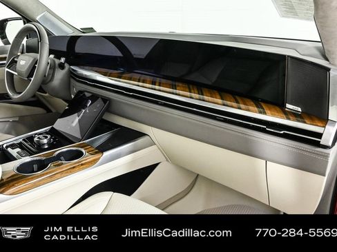 Used 2025 Cadillac Escalade Sport Platinum w/ LPO, Floor Liner Package image 27