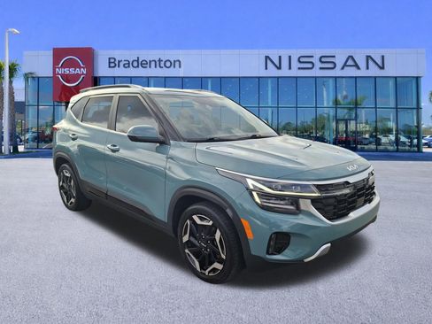 Used 2024 Kia Seltos SX w/ SX Sunroof Package AWD/4WD image 3
