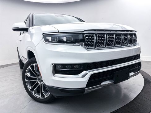 Used 2022 Jeep Grand Wagoneer Series III w/ Flexible Seating Group image 9