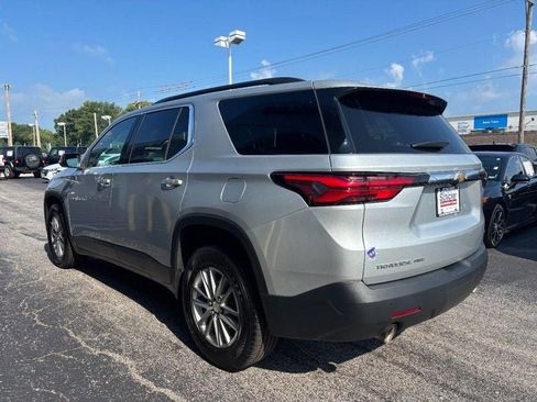 Used 2022 Chevrolet Traverse LT image 6