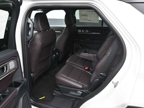 New 2026 Ford Explorer Platinum image 21