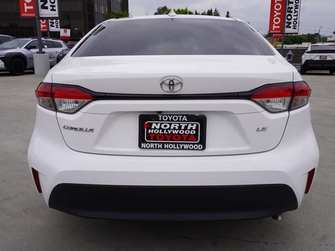 Used 2023 Toyota Corolla LE FWD image 5