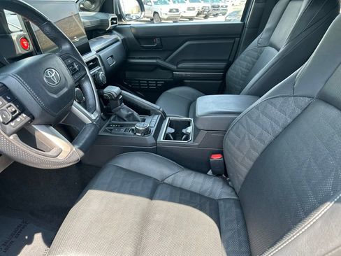 Used 2025 Toyota 4Runner TRD Off-Road Premium AWD/4WD image 6