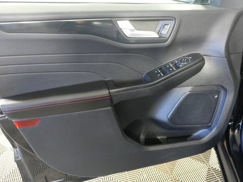 Certified 2025 Ford Escape ST-Line FWD image 30