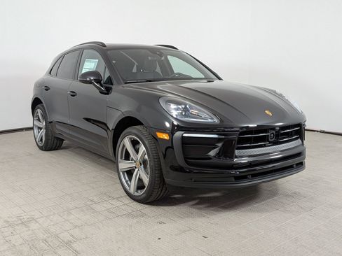 New 2026 Porsche Macan AWD/4WD image 7