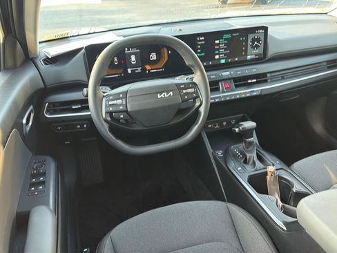 Used 2025 Kia K4 FWD image 18