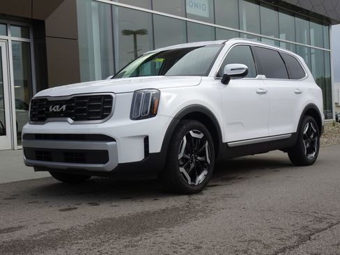 Used 2024 Kia Telluride S w/ S Sunroof Package AWD/4WD image 1