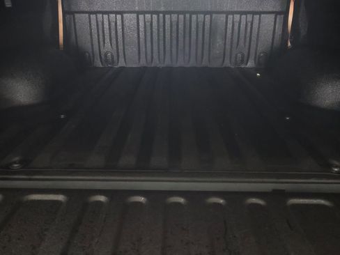 Used 2018 Toyota Tundra SR5 w/ SR5 Upgrade Package AWD/4WD image 14