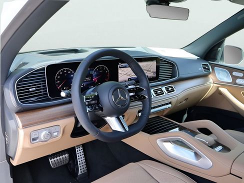 New 2026 Mercedes-Benz GLS 450 4MATIC image 18