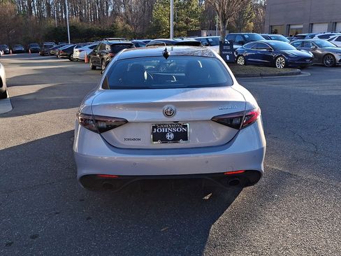 New 2025 Alfa Romeo Giulia w/ Veloce Package Rwd image 7