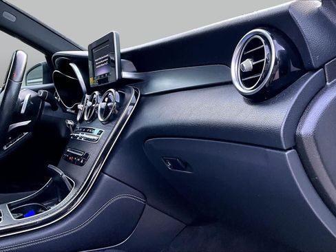 Used 2018 Mercedes-Benz GLC 300 image 18