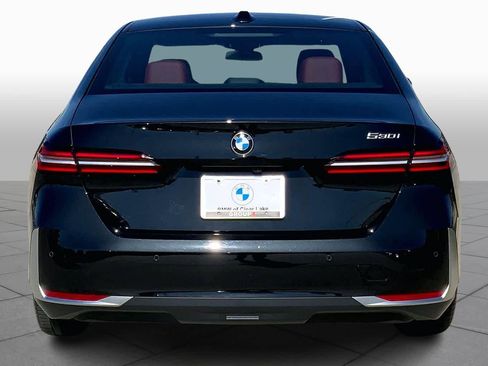 Used 2025 BMW 530i image 4