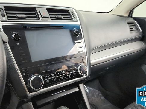Used 2018 Subaru Outback 2.5i Premium image 37