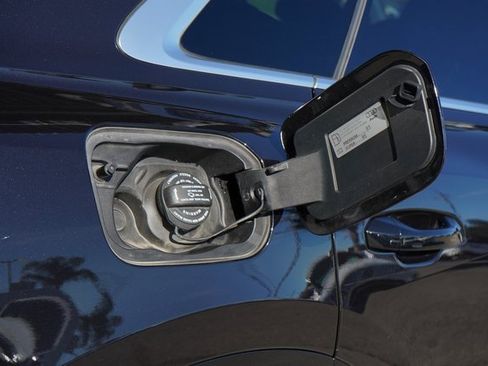 Used 2019 Audi Q8 Premium w/ Convenience Package image 12