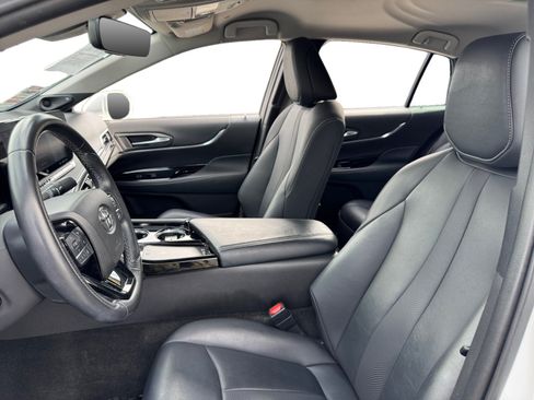 Used 2021 Toyota Mirai w/ Advanced Technology Package RWD image 9