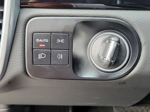 Certified 2023 Porsche Cayenne AWD/4WD image 38