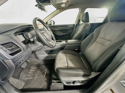 Used 2025 Nissan Rogue SV FWD image 13