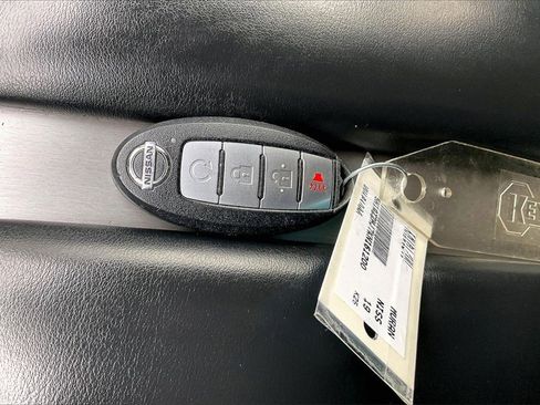 Used 2019 Nissan Murano SV image 36