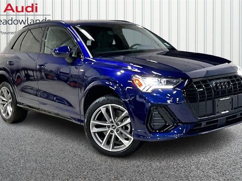 Used 2025 Audi Q3 2.0T Premium w/ Convenience Package image 3