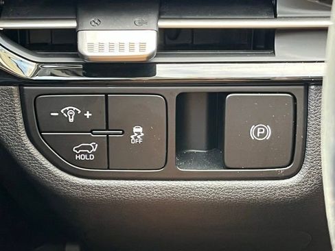 Certified 2026 Kia Sportage EX w/ EX Panorama Roof Package image 35