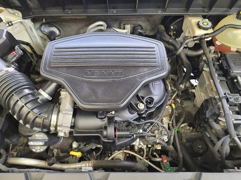 Used 2017 GMC Acadia SLT FWD image 30