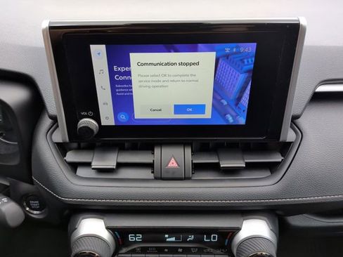 Used 2024 Toyota RAV4 XLE w/ Convenience Package FWD image 23