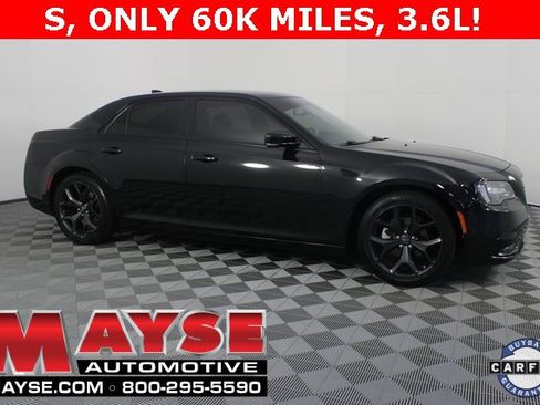 Used 2022 Chrysler 300 S image 1