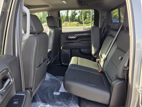 New 2026 Chevrolet Silverado 1500 LTZ w/ LTZ Premium Package AWD/4WD image 16