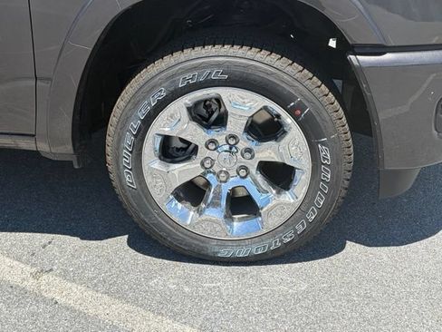 New 2026 RAM 1500 Big Horn AWD/4WD image 11