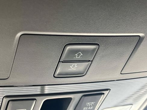 Used 2021 Volkswagen Atlas Cross Sport SE w/ Panoramic Sunroof Package FWD image 38