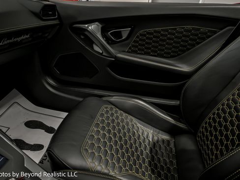 Used 2023 Lamborghini Huracan EVO image 38