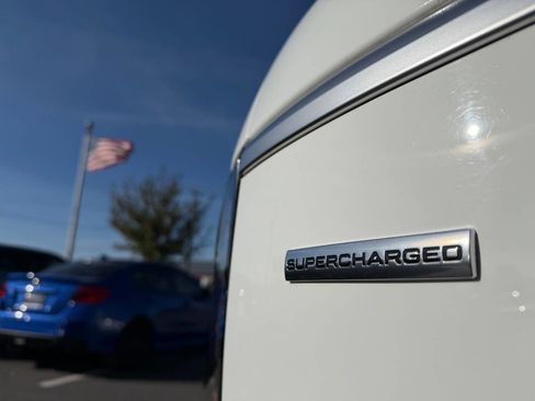 Used 2014 Land Rover Range Rover Supercharged image 34